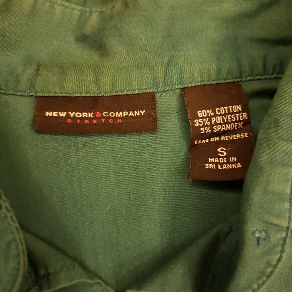 New York & Company Long Sleeve Button Down Shirt S - Picture 3 of 9
